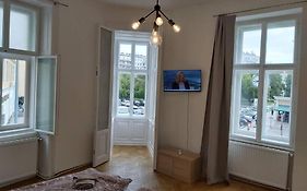 Lovely New 2 Bedroom Near Hannovamarkt